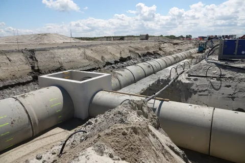 Livraison de 1264 ml de tuyaux