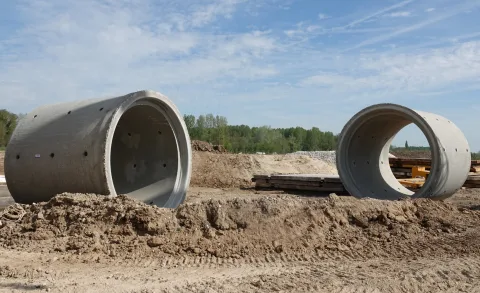 Tuyaux drainants grand diamètre sur chantier