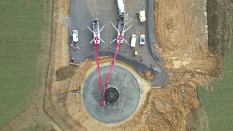 Coulage massif de fondation éolienne - BPE BEMACO