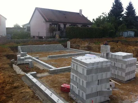 Chantier 18 logements Nouvion - élévation murs