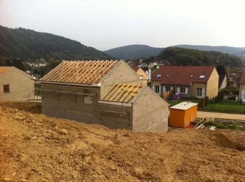 Chantier 46 logements Nouvion - élévation murs