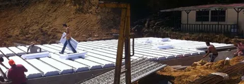 Pavillon individuel - plancher isolant et blocs à maçonner